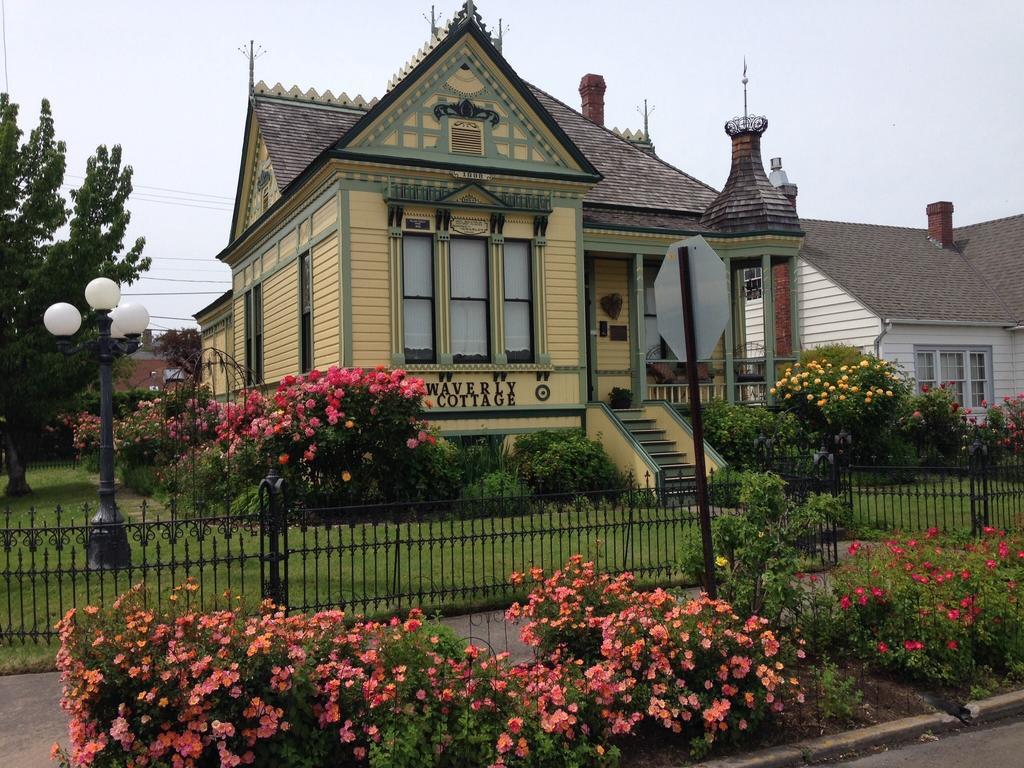 Waverly Cottage Medford Exterior photo