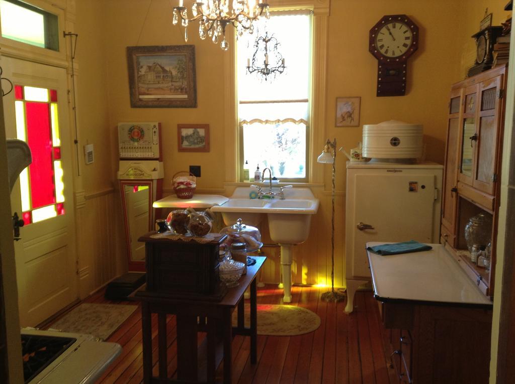 Waverly Cottage Medford Room photo